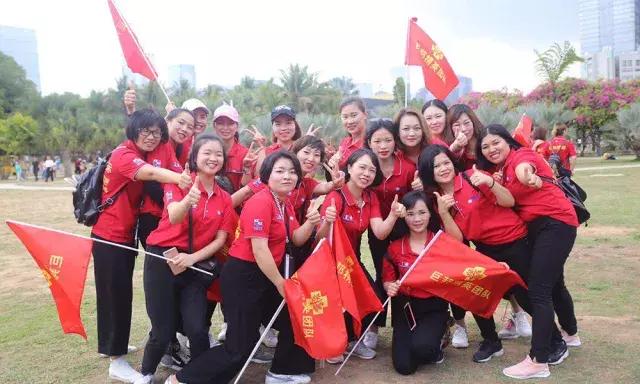 巨邦清明献花丨人间四月无心芳菲，上山看总设计师改革大步豪迈