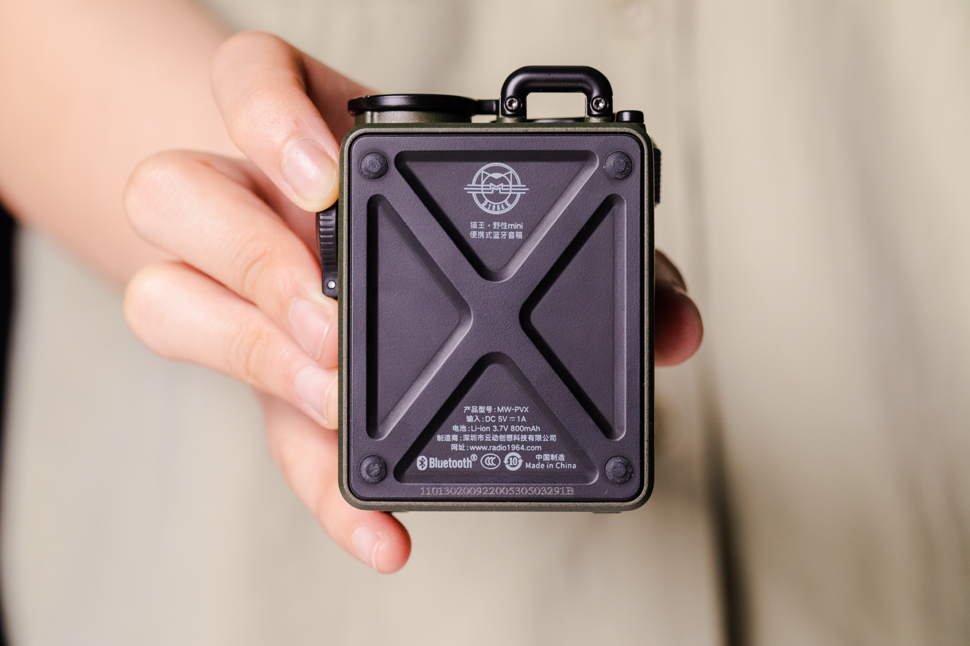 猫王音箱都是“硬菜”!全金属机身半斤重,带它跳广场舞得多带劲