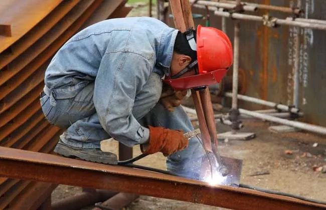 先考焊工操作证还是考焊工等级证,没有焊工等级证能考焊工操作证吗