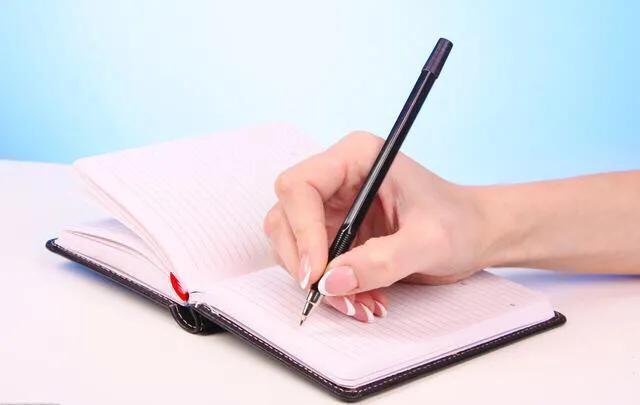 二十六个历史人物故事简介,六位历史人物的故事