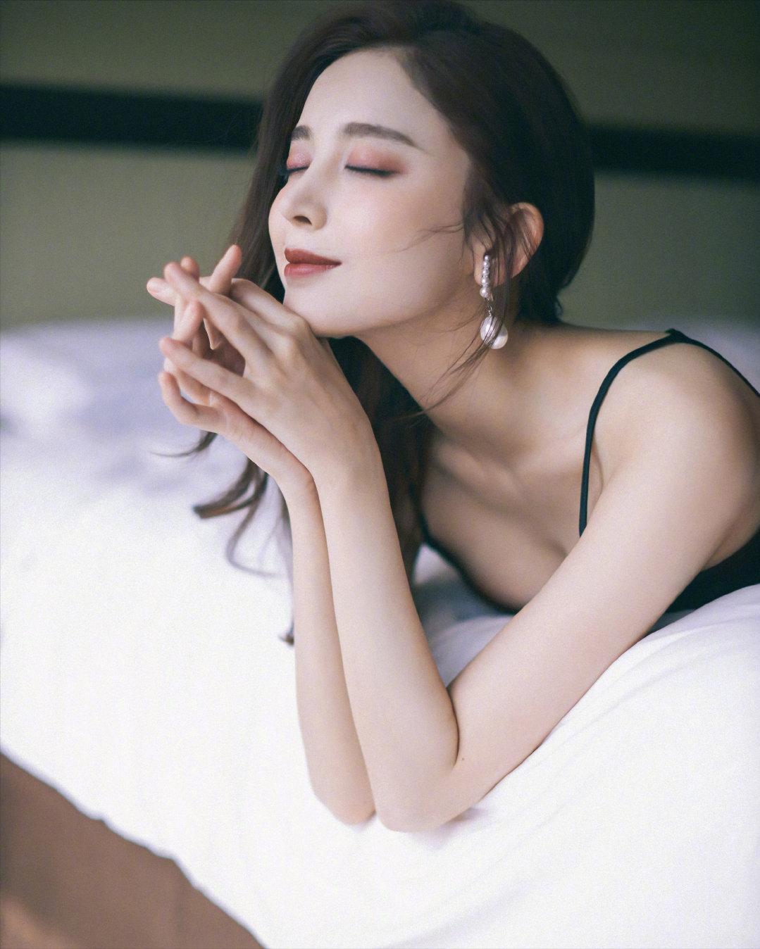 娜扎景甜元宵晚会,娜扎珍珠造型教程