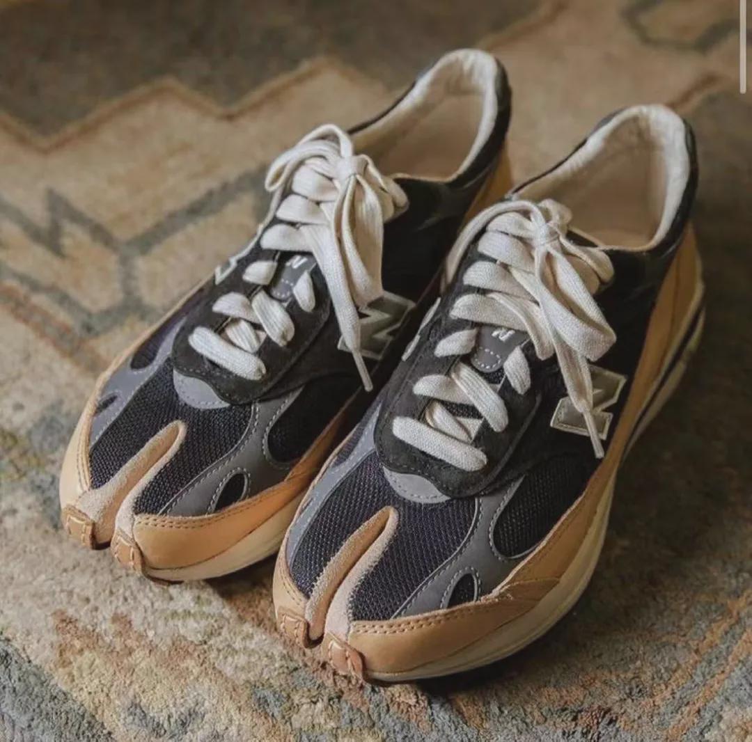 花5000块钱买个猪蹄子鞋穿,我已经跟不上潮流了…