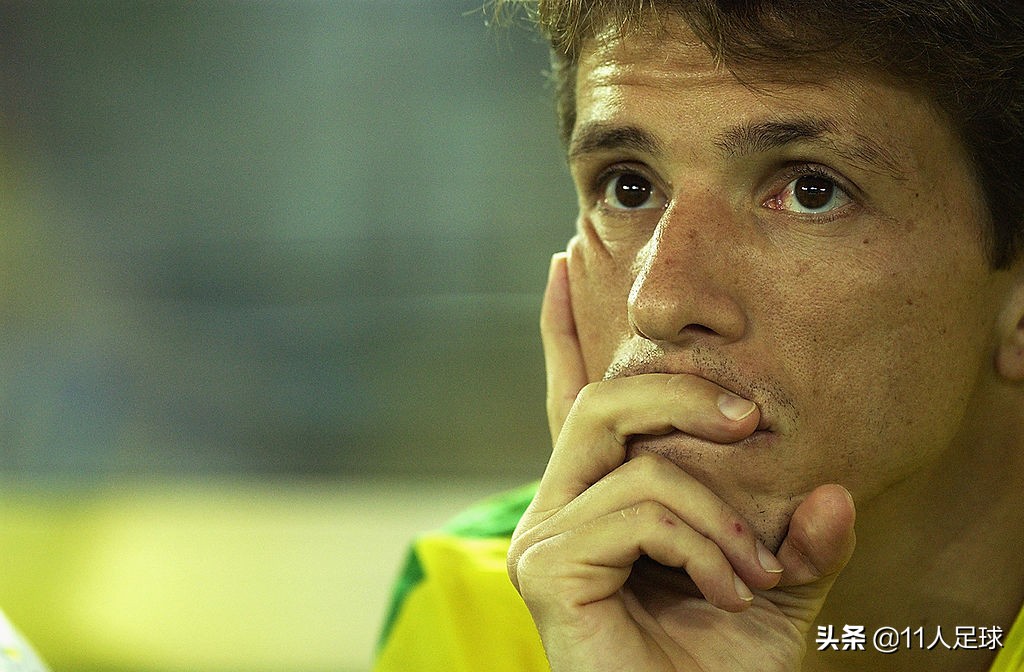 巴西足球巨星十大传奇球员回顾,巴西足球新10号球员名单