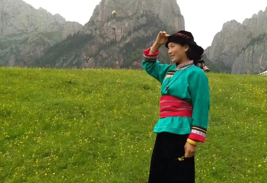 迭部下迭服饰介绍,迭部服饰