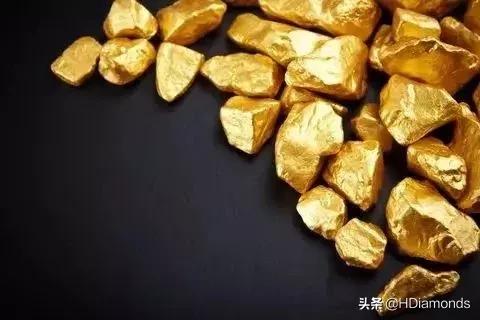 把黄金抹在脸上,把黄金戴身上是炫耀吗