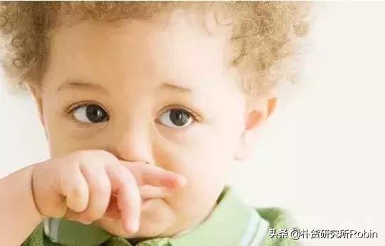 宝宝的鼻腔脆弱,在给宝宝清理鼻腔前,建议你先读一下