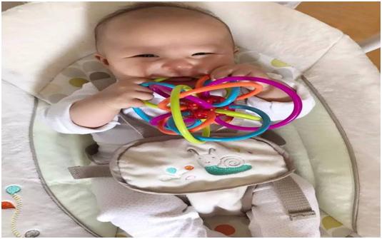 怎么帮宝宝度过口欲期,口欲期的宝宝怎么引导护理