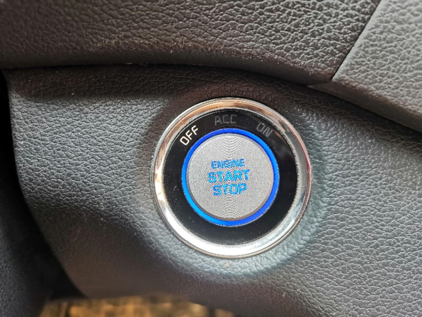 23万公里的现代途胜车值得买吗,2013年韩系进口途胜全时四驱