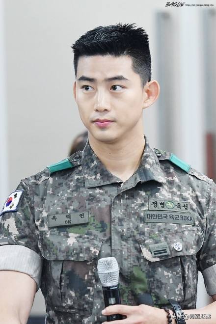 只有当你也变得好才是偶像的力量,第一步努力和偶像靠近