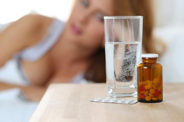 失眠但不想吃安眠药该吃什么药,连续失眠用什么助眠方法