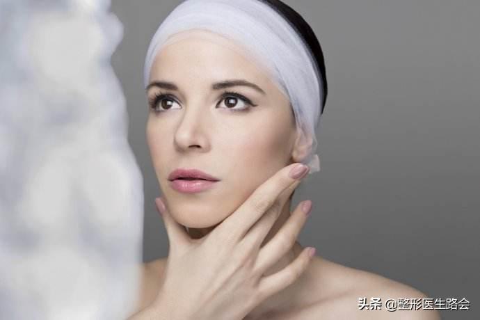 脸型侧边扁平怎么改善,方脸下颌骨宽大怎么改善