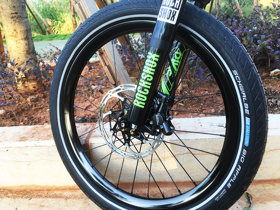 菜腿骑神车,菜腿玩山地车