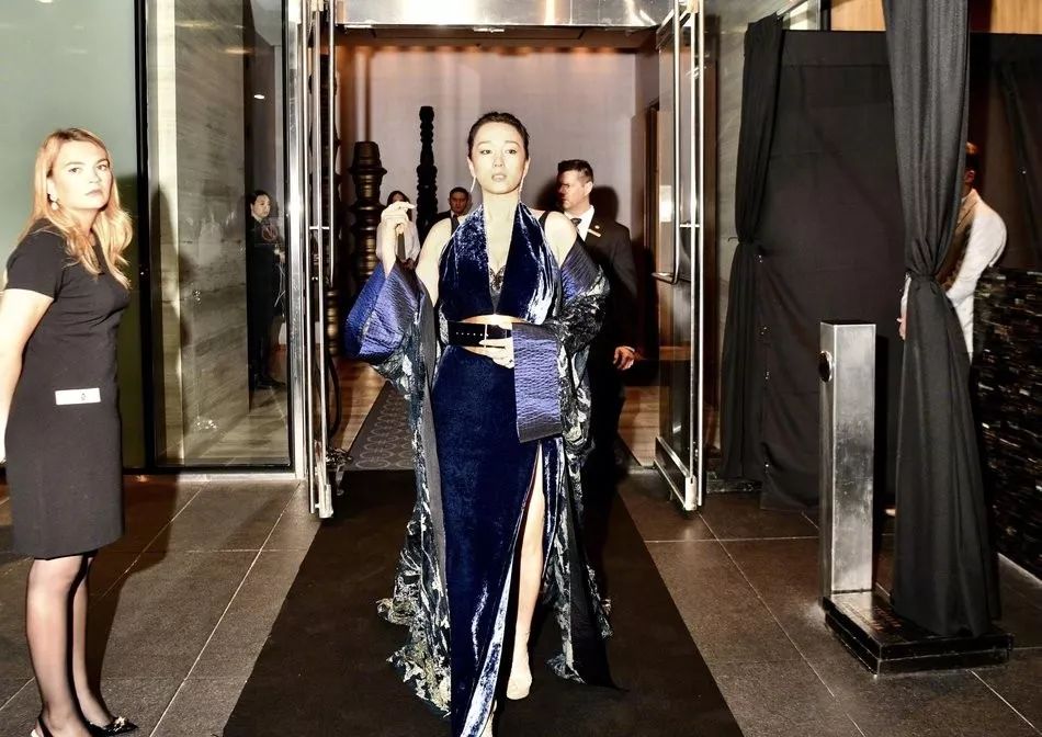 真正的女王从来无惧上战场视频,真正的女王王者荣耀