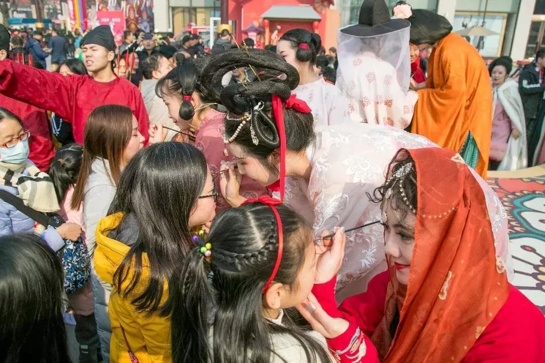 想和你一起去大唐不夜城玩,大唐不夜城步行街文化旅游指南