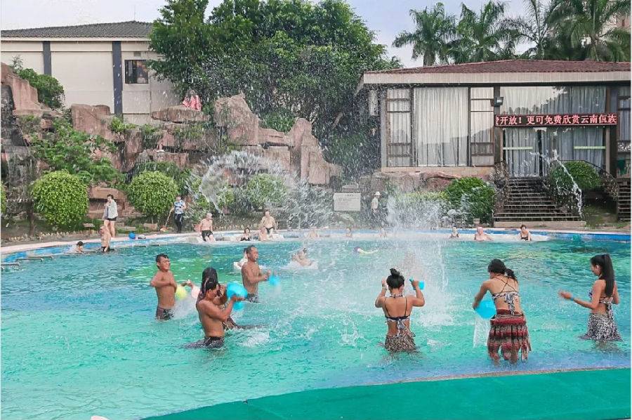 揭阳普宁盘龙湾温泉,普宁盘龙湾温泉度假村山泉水乐园