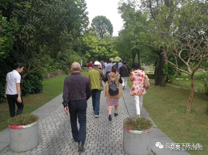 漳州长泰半月山温泉旅游团,漳州半月山温泉度假村