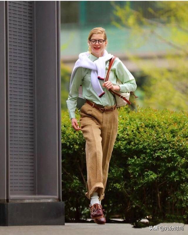 最近大火的“布洛克鞋”,居然可以这么时髦百搭!配裙子裤子都美