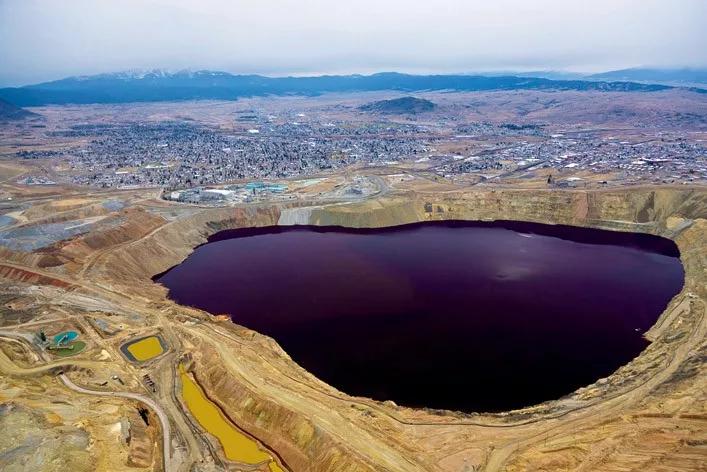 矿坑改造最美公园,矿坑改造湿地公园视频