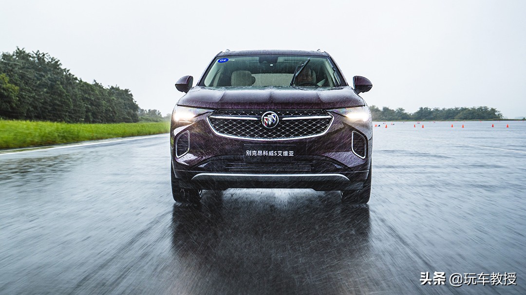 试驾全新别克昂科威s,别克新昂科威内饰功能