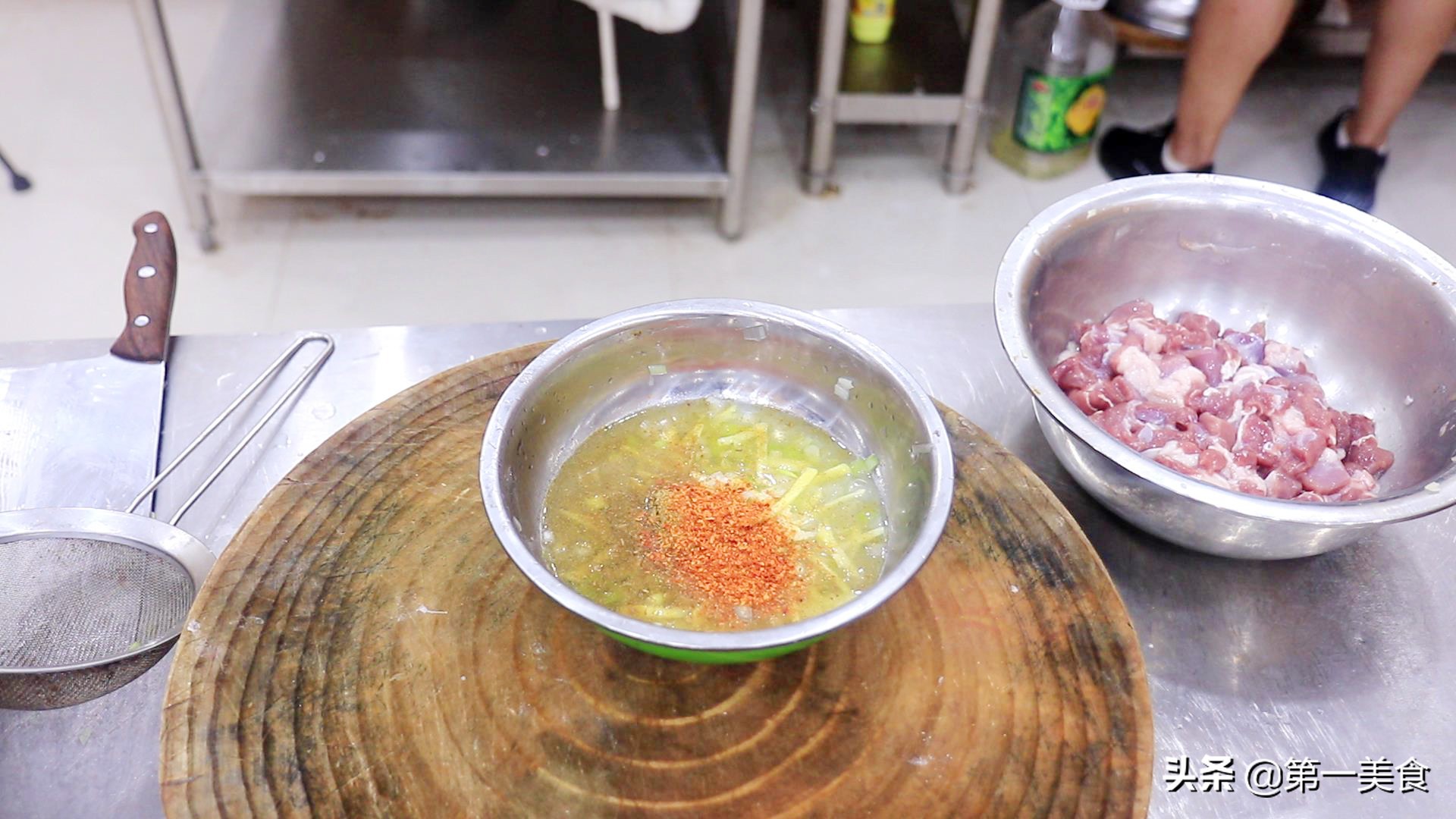 大厨教你选肉和烤肉技巧,不用明火来自制羊肉串,羊肉不膻也不老