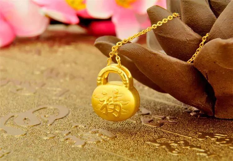 金锁银锁有什么讲究,平安锁怎么戴才好看