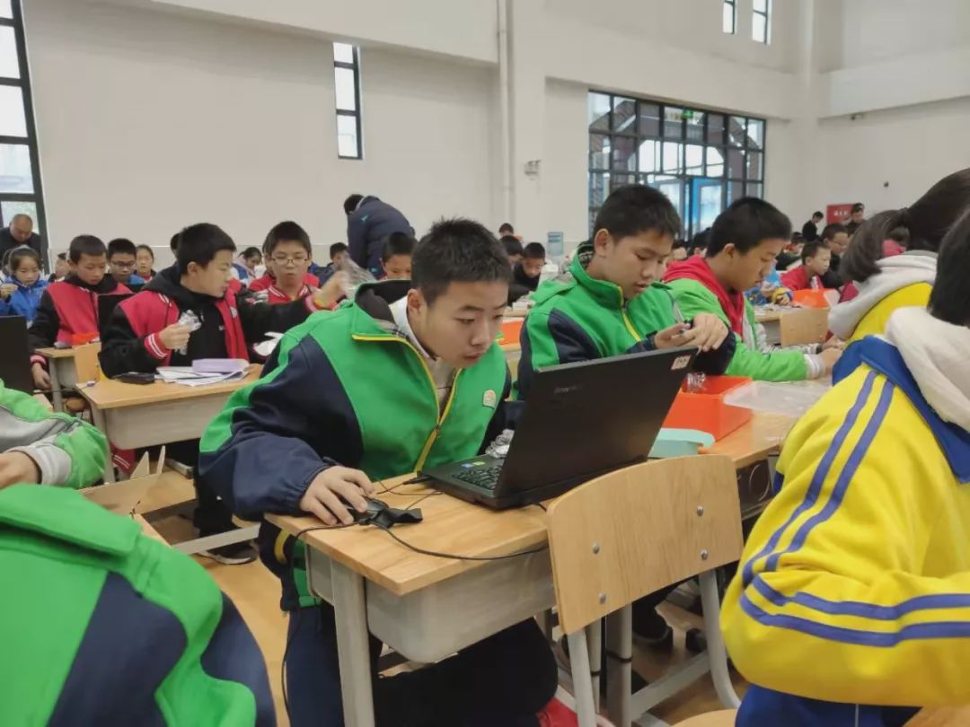 科技教育创新学校,新源小学成绩怎么样