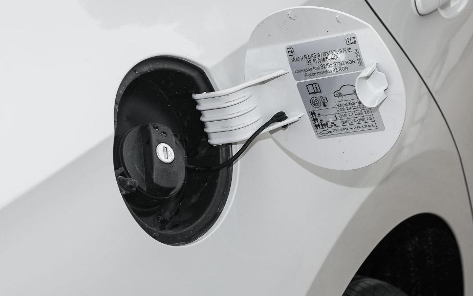 想买一辆省油家用车,想买一辆家用省油的便宜的二手车