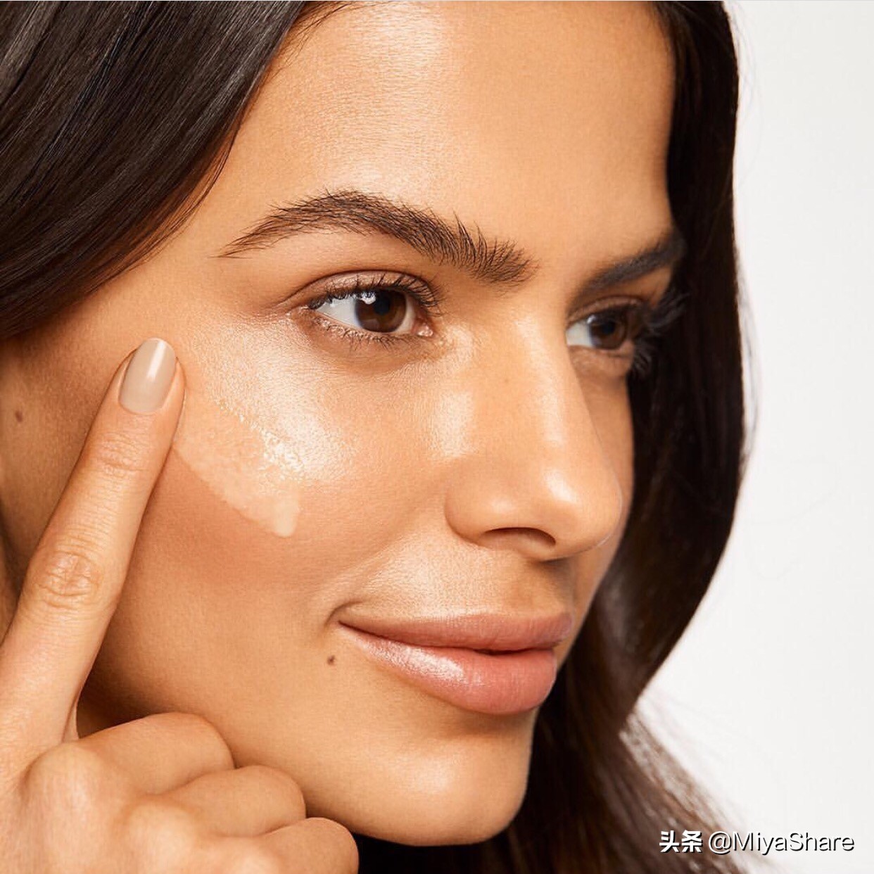 夏季底妆总是氧化暗沉,夏季底妆的正确步骤