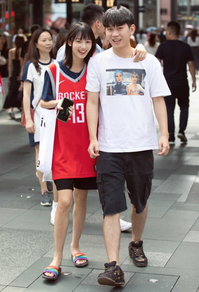 踩鞋子后跟为什么不好,踩匡威鞋跟