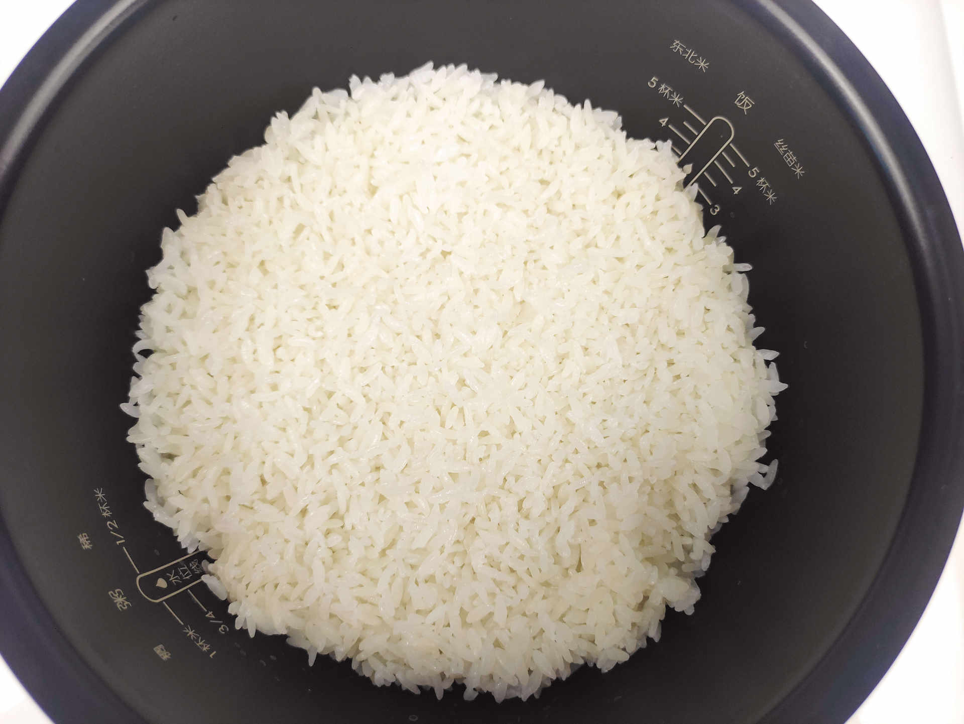 日本电饭煲做饭,日本电饭煲煮饭好吃的秘密