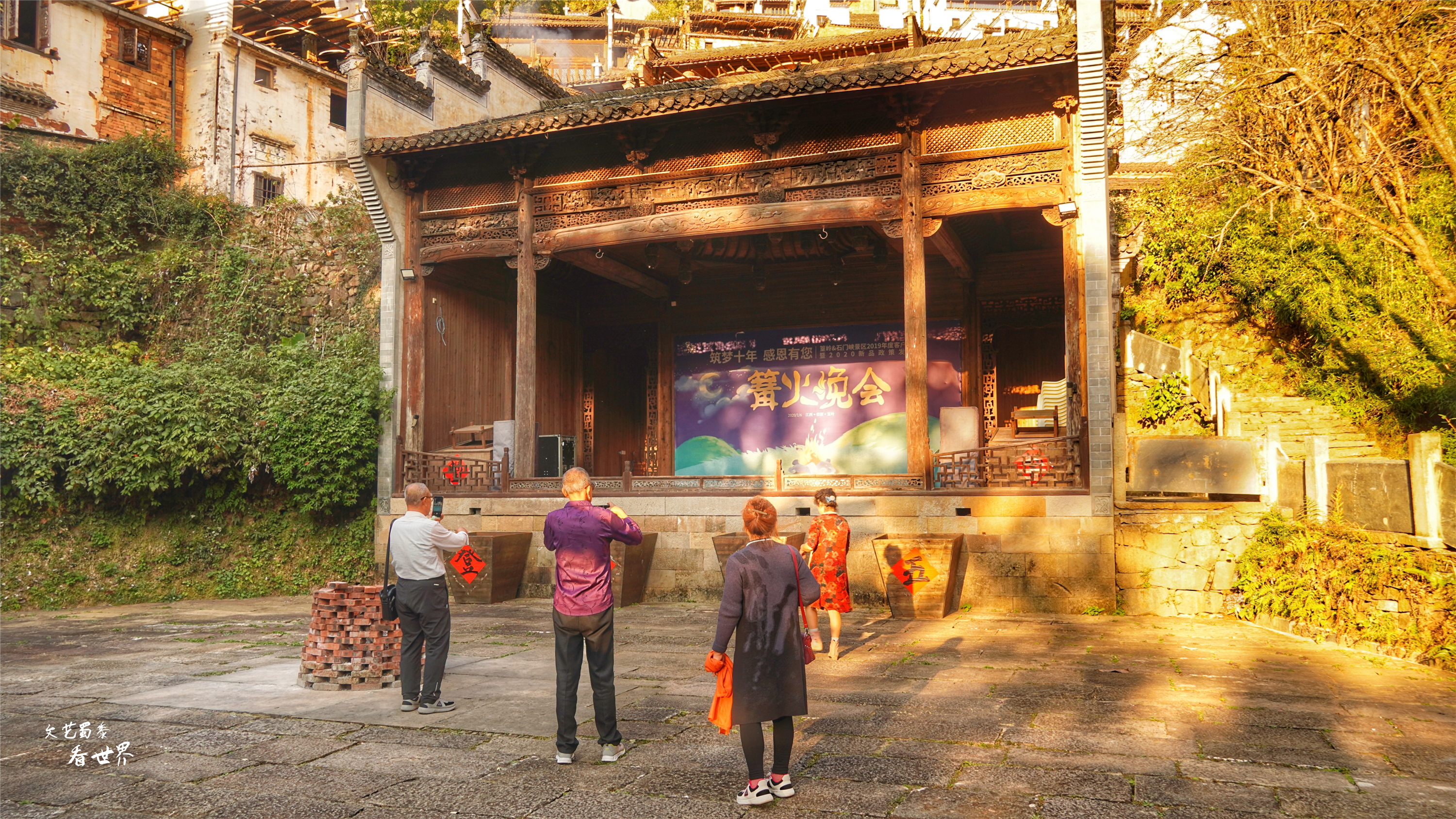 篁岭人山人海,江西婺源篁岭景区怎样玩最好