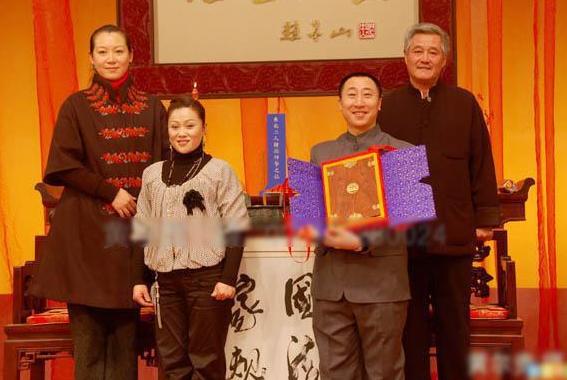 2004年赵本山徒弟被轰下台,赵本山徒弟卖东西被罚20万