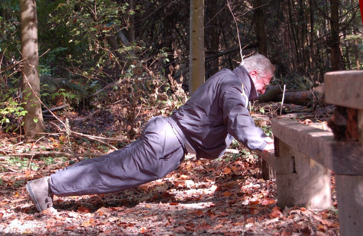 保姆级俯卧撑,俯卧撑保姆级教学