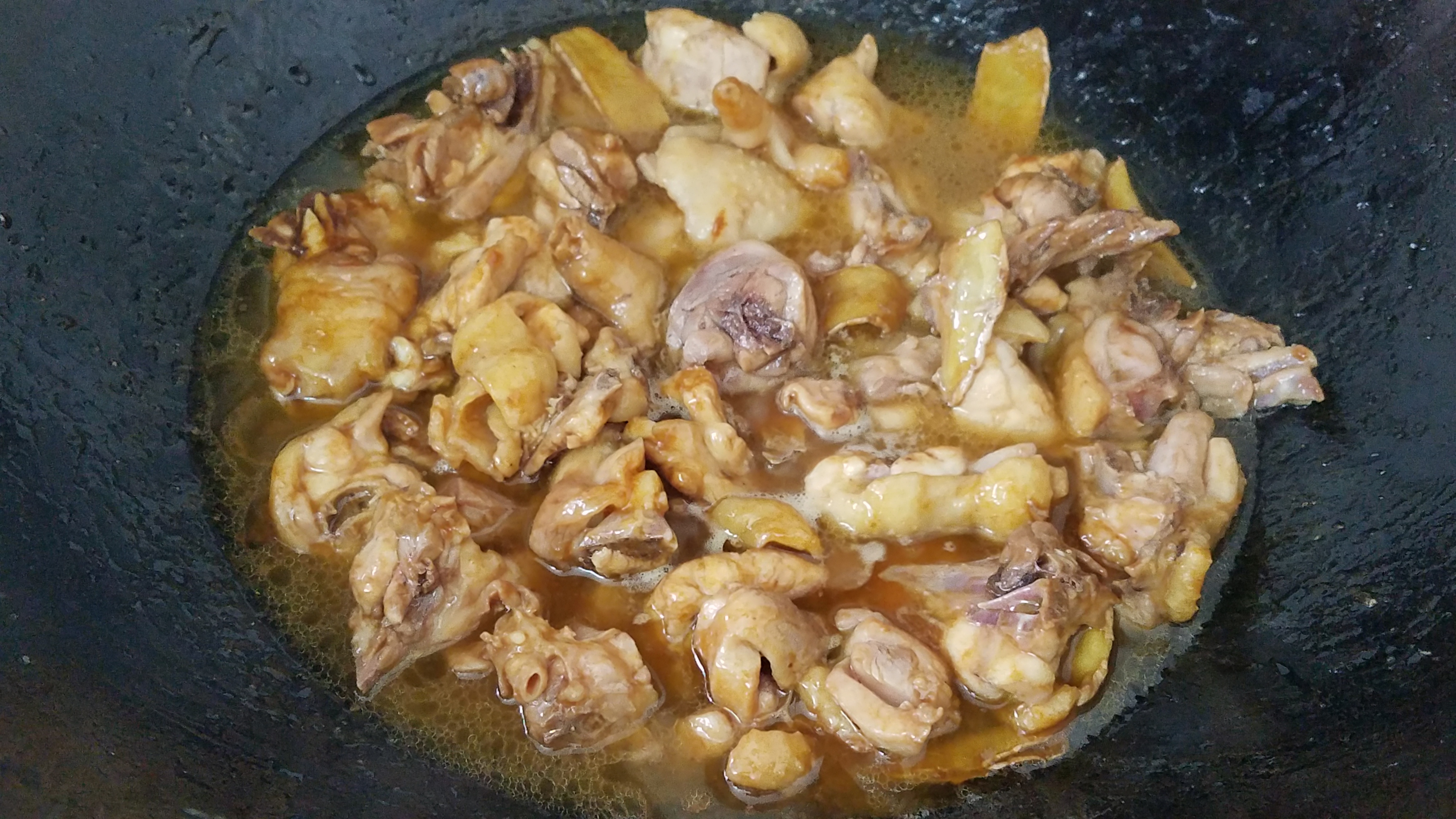 教你做香喷喷的泰式菠萝鸡肉炒饭,炒鸡肉怎么操作才香喷喷的