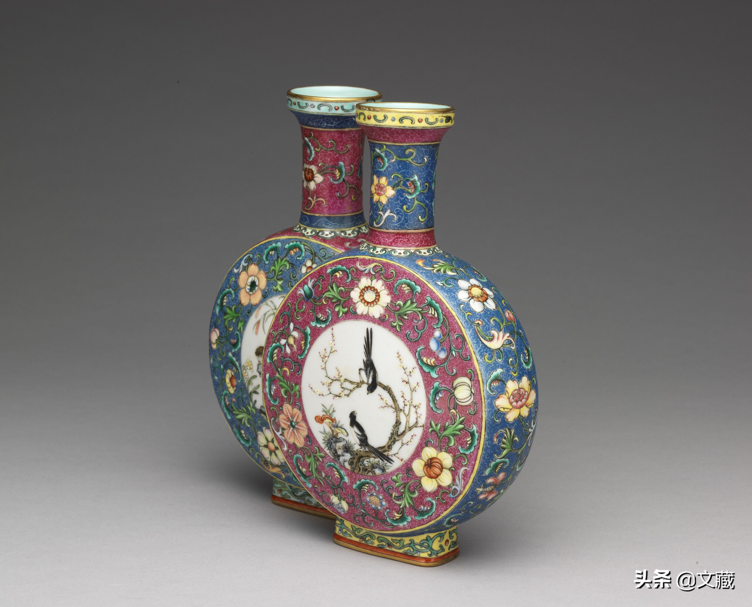 清代乾隆年粉彩花鸟诗文六角瓶,清代乾隆官窑粉彩双耳大罐