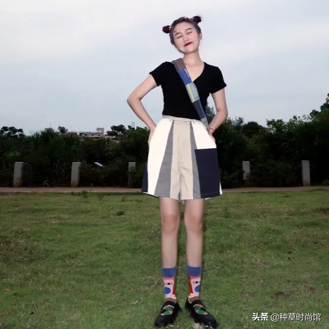 花瓣丸子头学生党蓬松,古风丸子头前额花瓣头饰