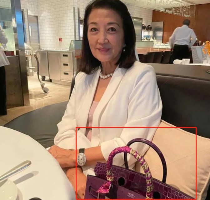 好好的豪门贵妇，73岁还跑去演配角