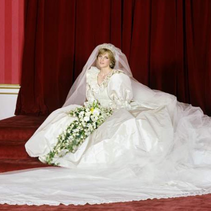 王室风格婚纱,王室婚纱