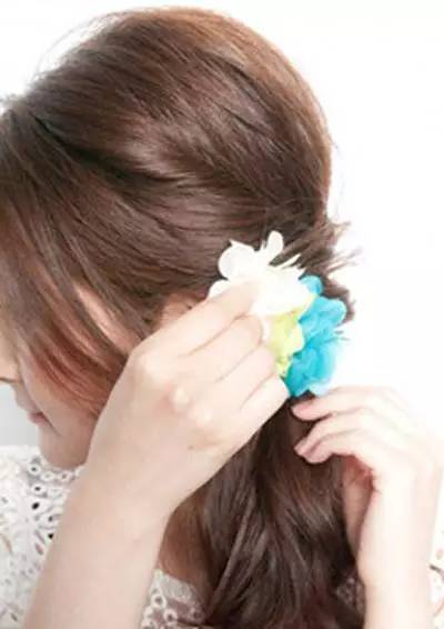 今年流行的侧编发,减龄全编发型