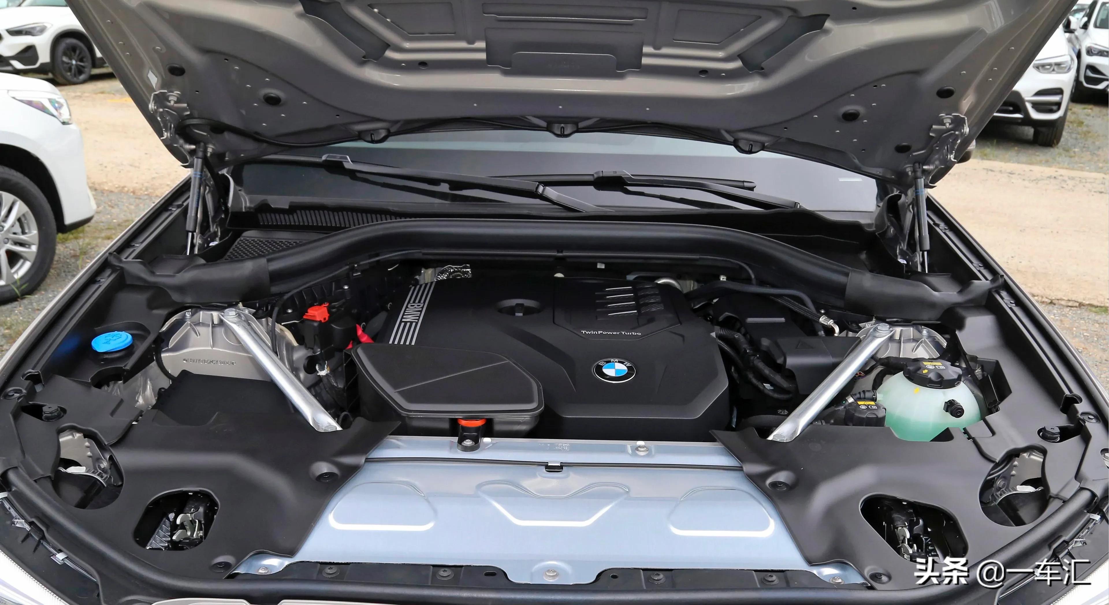 新宝马x3的4种配置哪个性价比高,宝马x3值得入手吗这3点告诉你