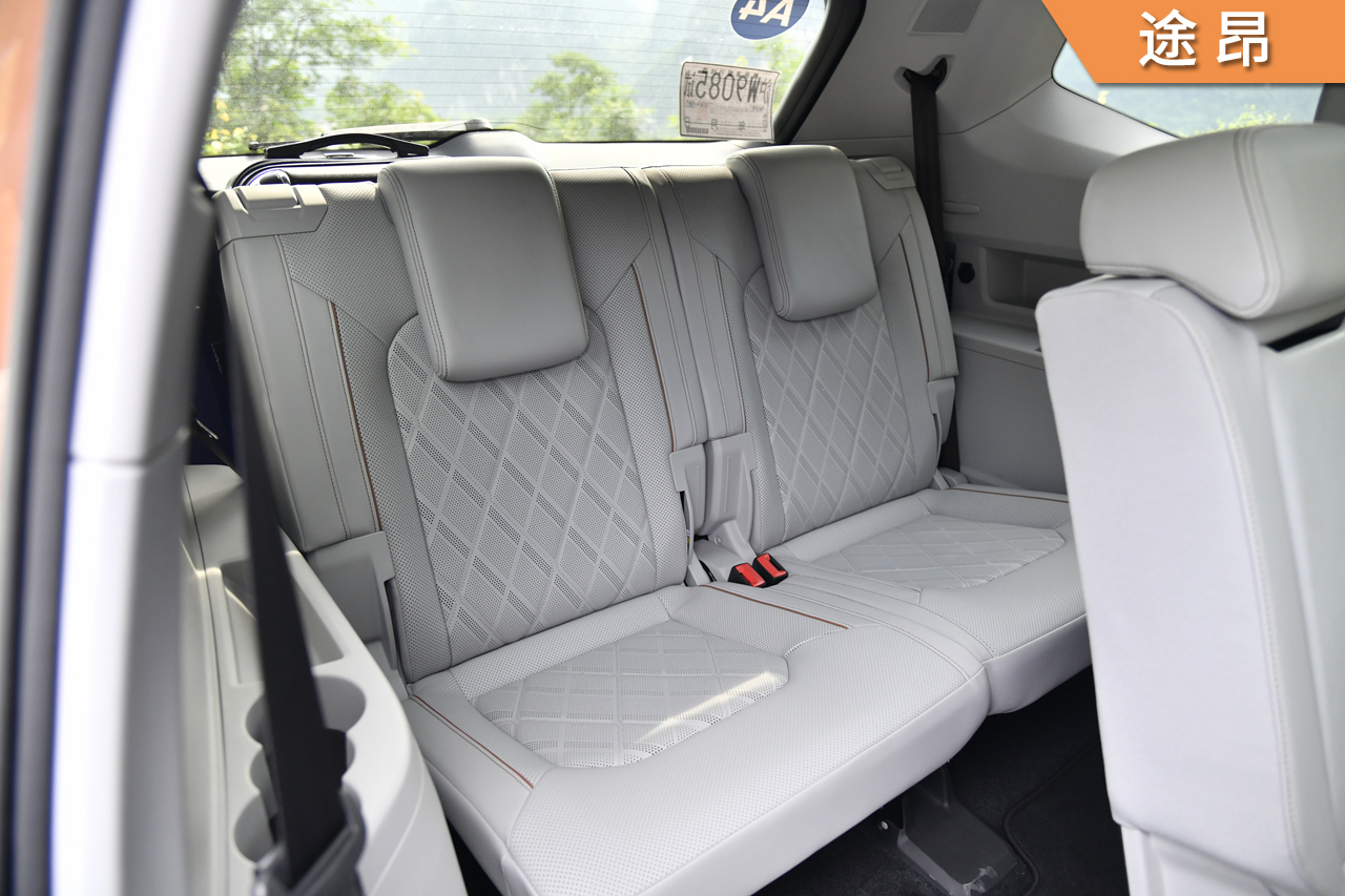 试驾｜全新途昂家族内饰终于改变，给躺平青年打个样儿