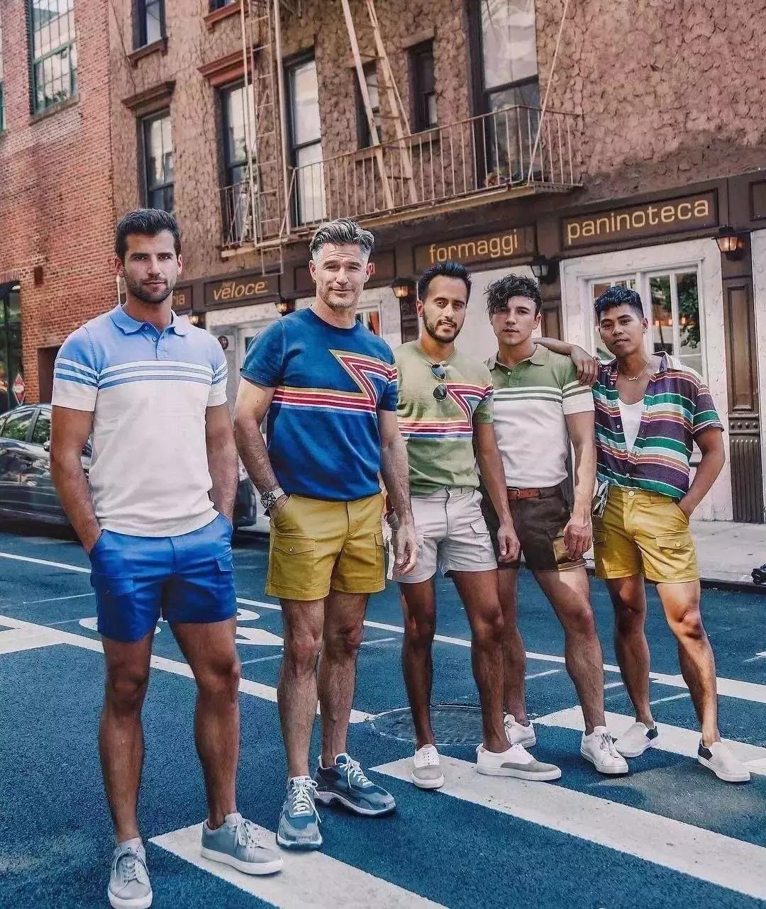 男士夏天穿短裤配什么鞋子好,舒适男士夏天休闲短裤