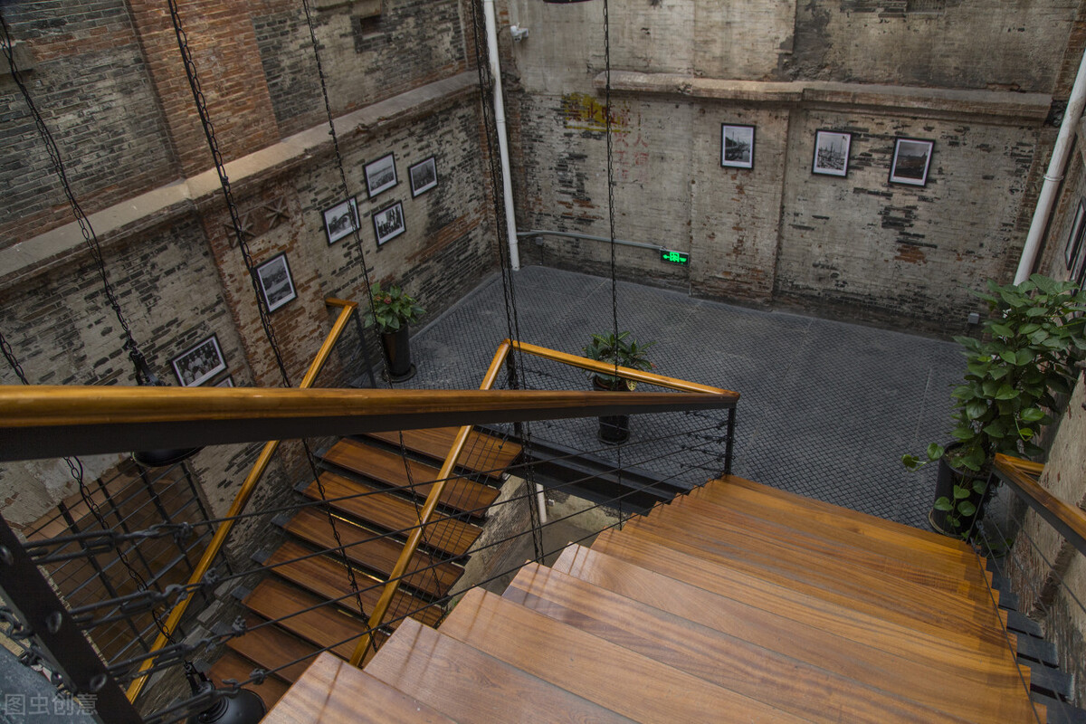 木楼梯踏步板的保养方法和清洁技巧都有哪些