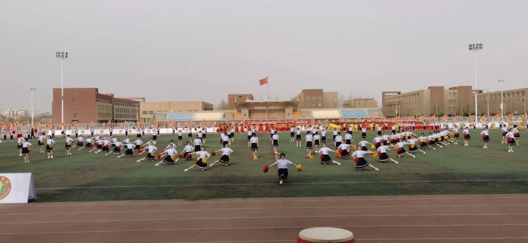 一师阿拉尔市2021年“满天星”校园足球赛职校连连获佳绩