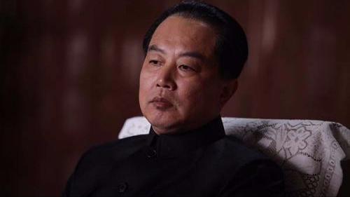 得毛主席青睐，*国锋华**主席去世后没有葬在八宝山，而却葬在卦山