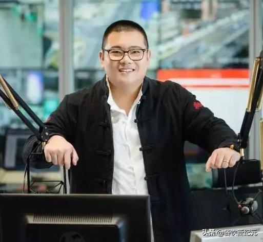 为何男主持说乾隆白菜是凉菜,主持人如何看待乾隆白菜