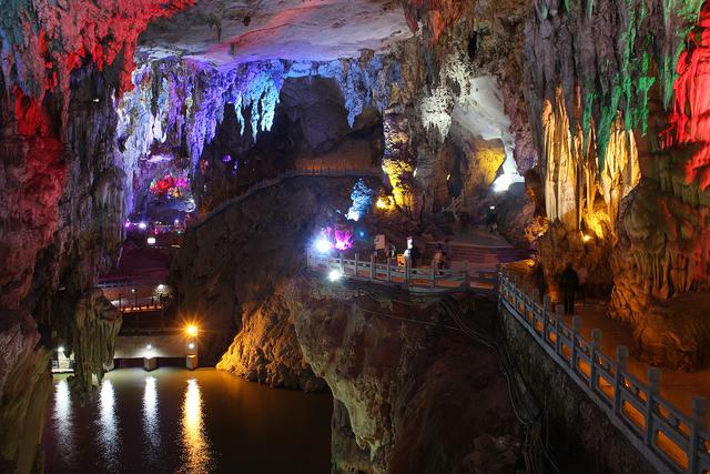 云南建水燕子洞,燕子洞和织金洞