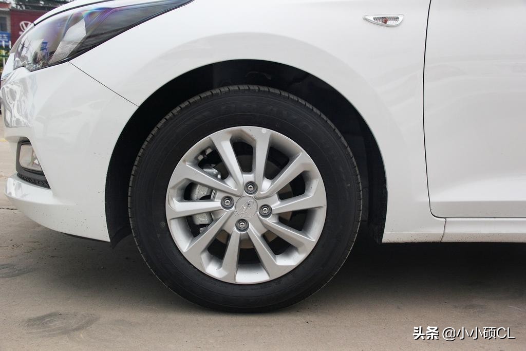 韩系车的颜值真的好看吗,现代悦纳rv手动车主真实感受