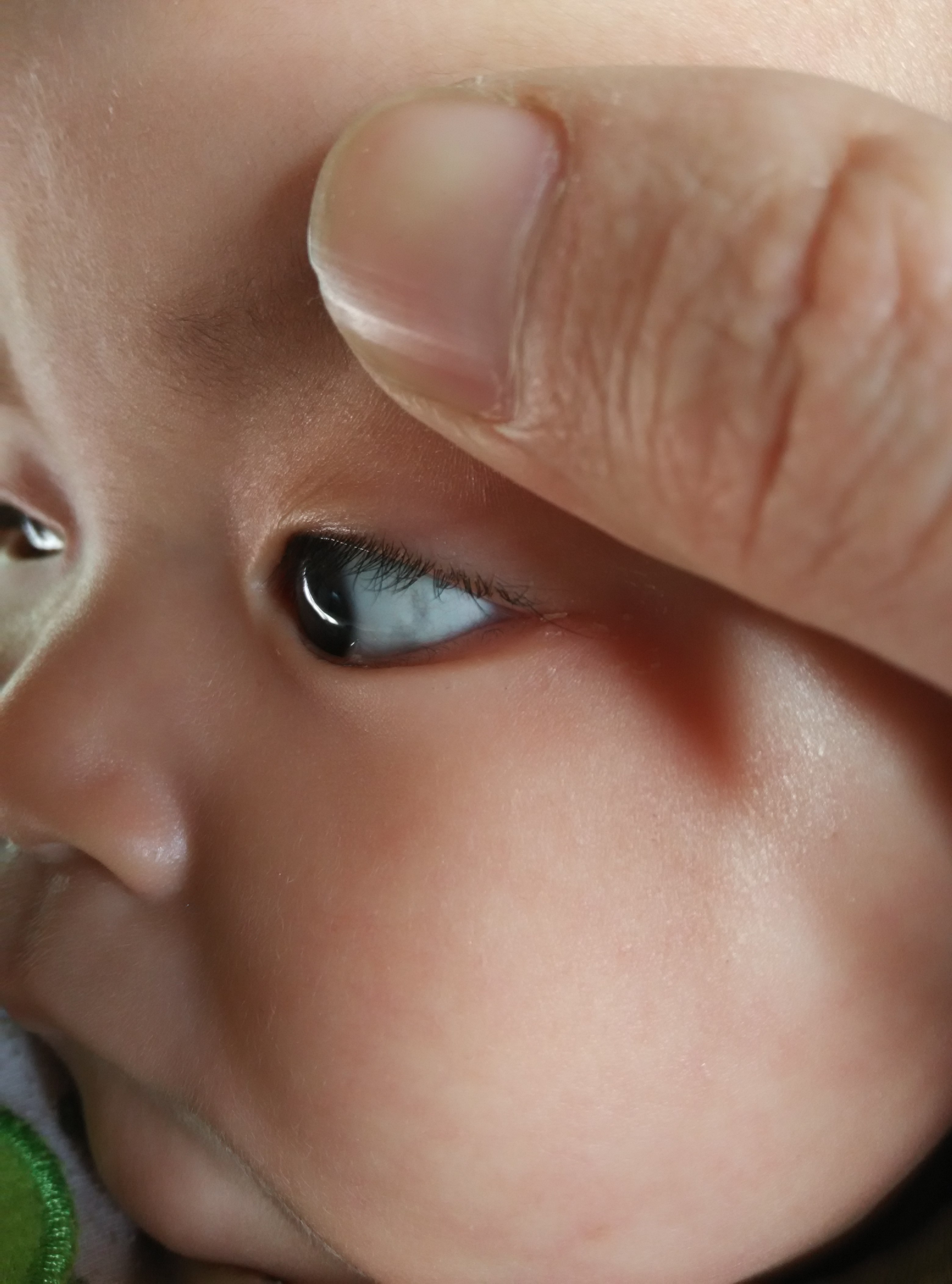 15岁男孩夜间老是磨牙,16岁的男孩晚上磨牙