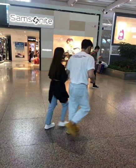 李荣浩杨丞琳在哪里办结婚证,李荣浩杨丞琳求婚后首次合体同框